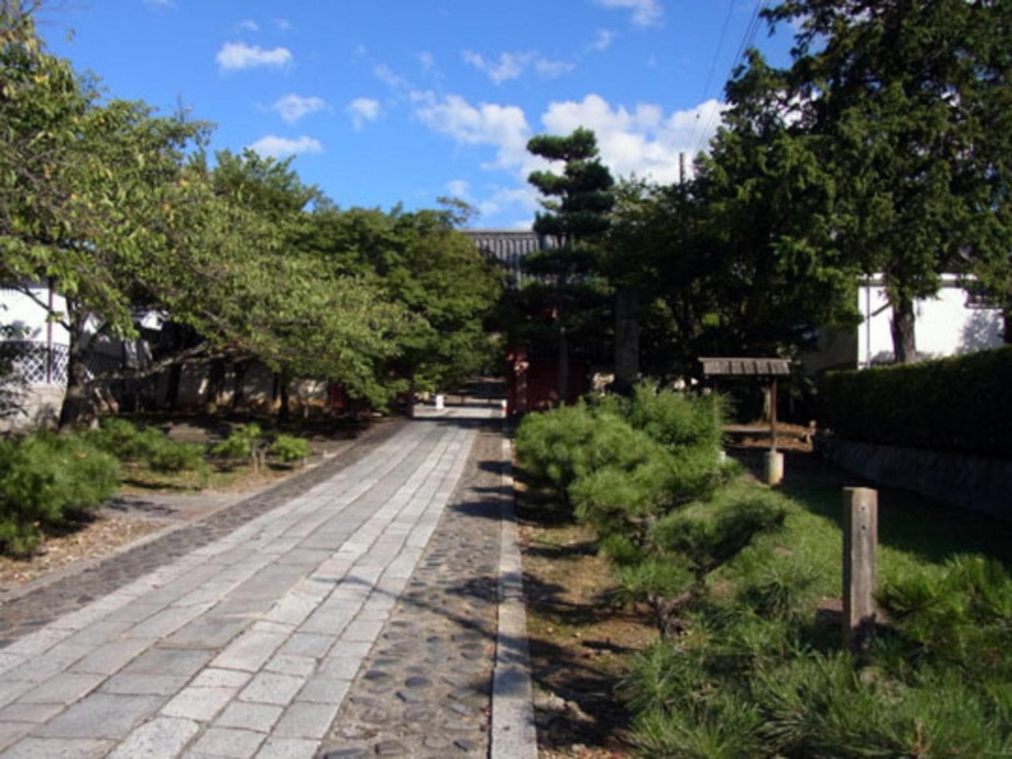 Gion Kinpyo - Vacation 37330v Kyoto