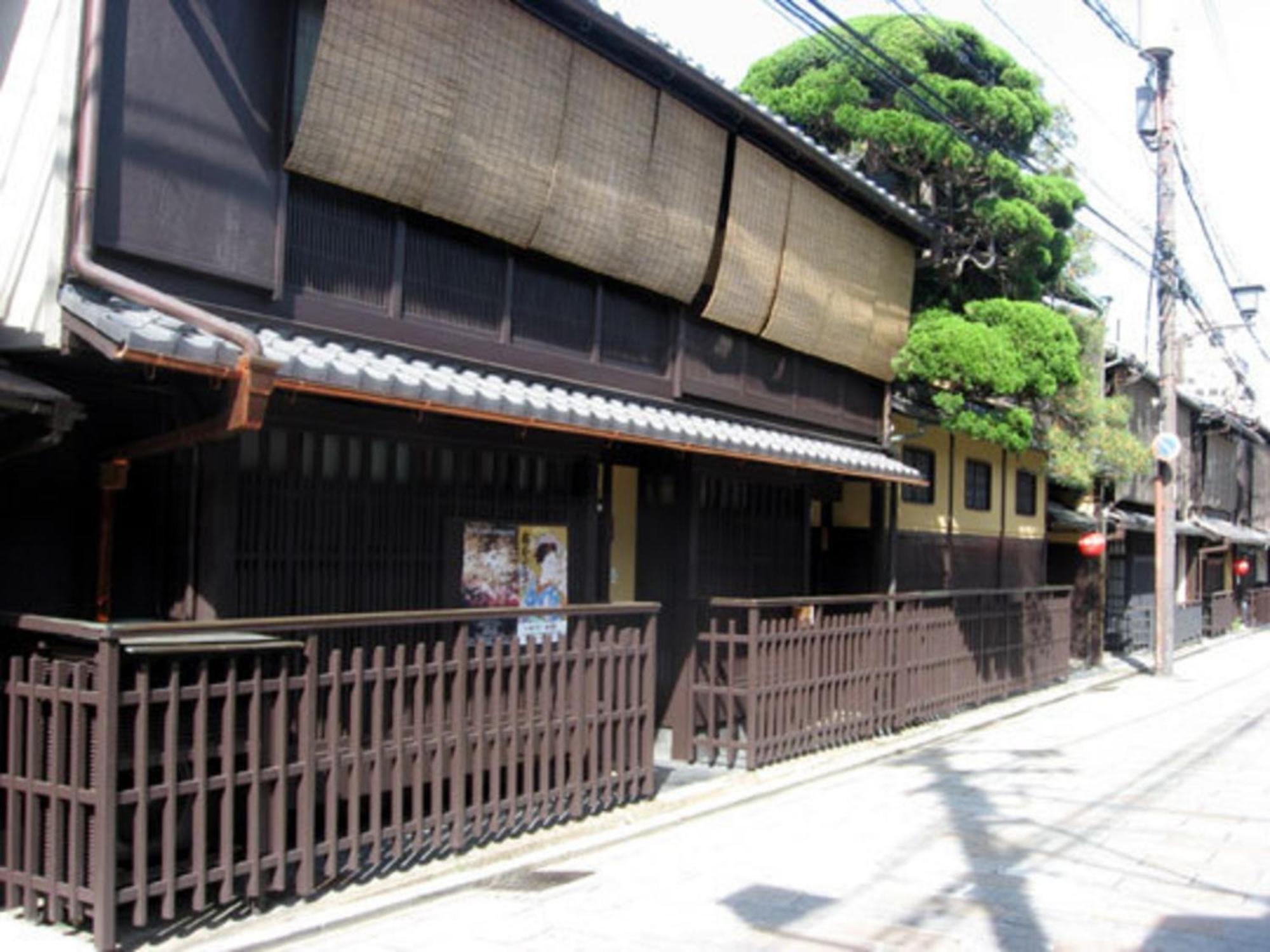 Gion Kinpyo - Vacation 37330v Kyoto